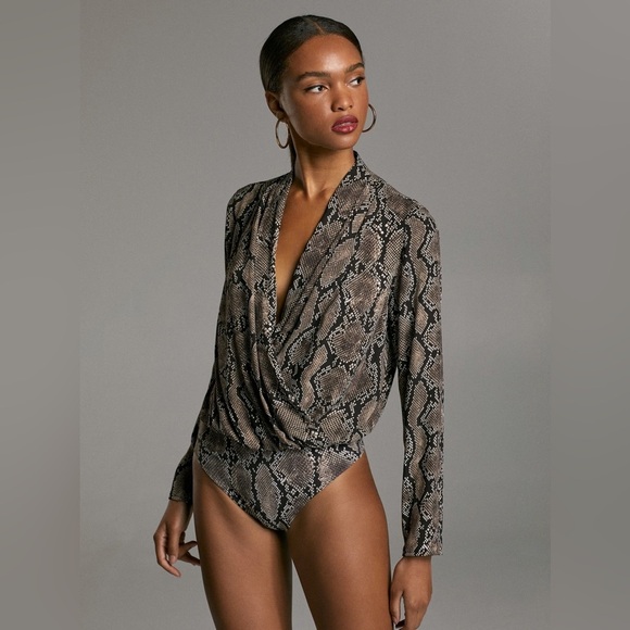 Aritzia Babaton Ambrose Snakeskin Print Bodysuit - Women’s Small NWT - Picture 4 of 14